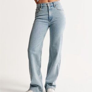 Abercrombie High Rise 90s Relaxed Light Wash Jean
